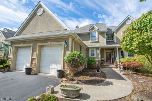 2 Witherwood Dr, Hamburg, NJ, 07419-1274 | Card Image