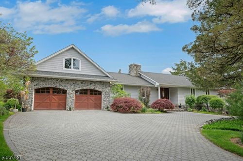 35 Ski Hill Dr, Bedminster, NJ, 07921-2530 | Card Image