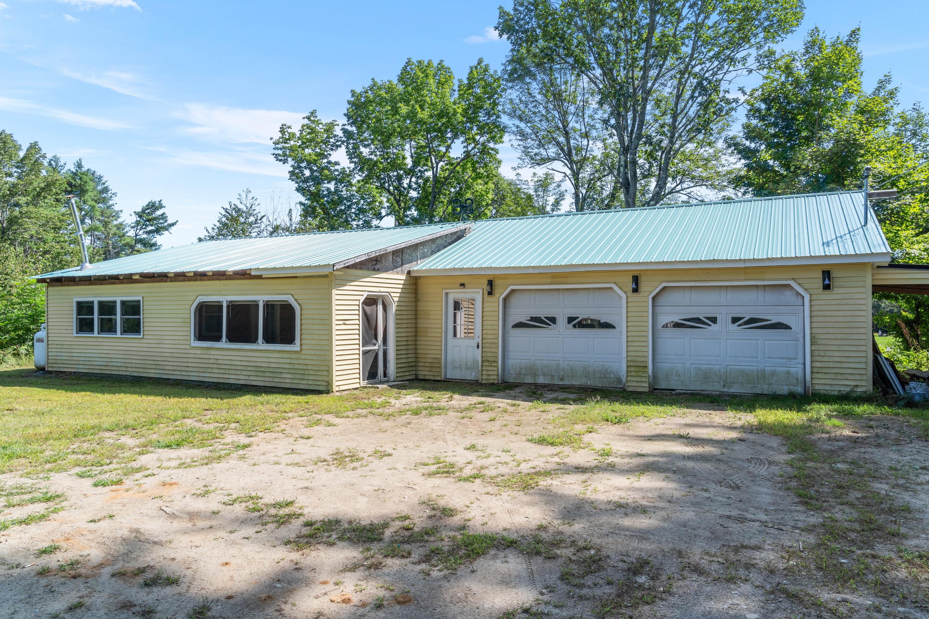 Hallowell Rd, Litchfield, ME 04350