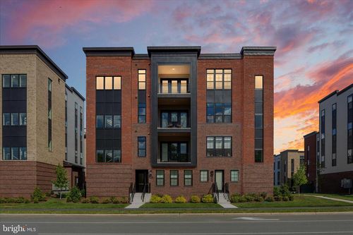 400-22127 Headwater Ter, ASHBURN, VA, 20148-5392 | Card Image