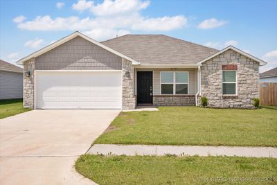 23533 E 114th Street S, House other with 3 bedrooms, 2 bathrooms and null parking in Broken Arrow OK | Image 2