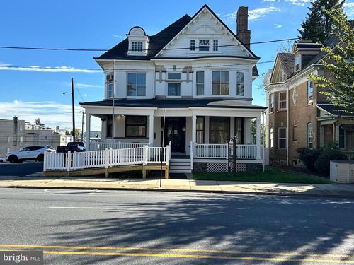 1244 Hamilton St, Allentown, PA, 18102-4699 | Card Image