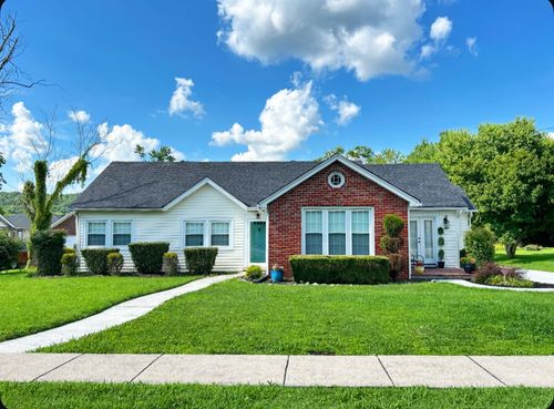 225 Jackson Ave, Carthage, TN, 37030-1313 | Card Image