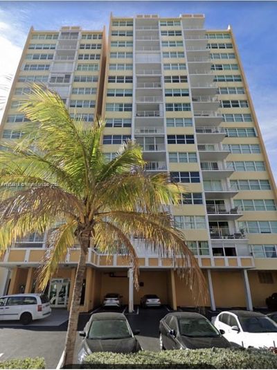 804 - 1410 S Ocean Dr, Condo with 2 bedrooms, 2 bathrooms and null parking in Hollywood FL | Image 1