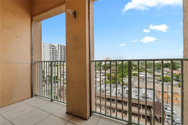 APT-612 - 2280 Sw 32 Nd Ave, Condo with 2 bedrooms, 2 bathrooms and null parking in Miami FL | Image 13