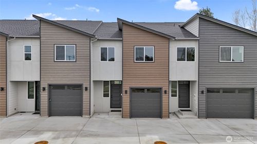 2-6398 Ne Melby Way, Moses Lake, WA, 98837 | Card Image