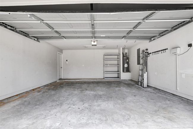 Garage | Image 13