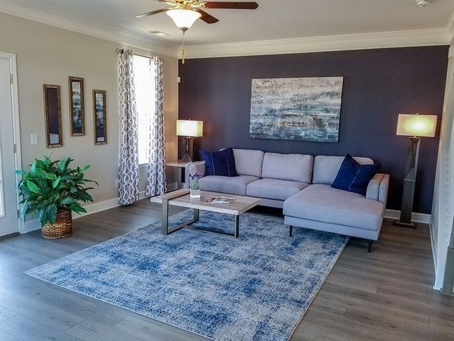 Family Room | Image 4