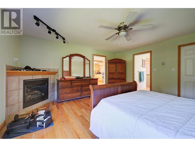 215 Arab Rd, House other with 8 bedrooms, 6 bathrooms and 5 parking in Kelowna BC | Image 51
