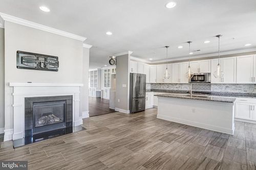 621 Bluemont Ave, ALEXANDRIA, VA, 22301-2179 | Card Image