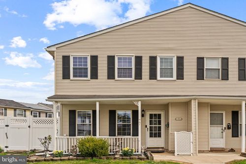 77 Reliance Sq, TELFORD, PA, 18969-1227 | Card Image