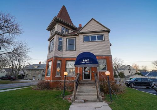 802 Grove St, Bloomington, IL, 61701-5420 | Card Image