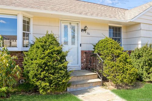 26 Whitman Ave, Syosset, NY, 11791-5026 | Card Image