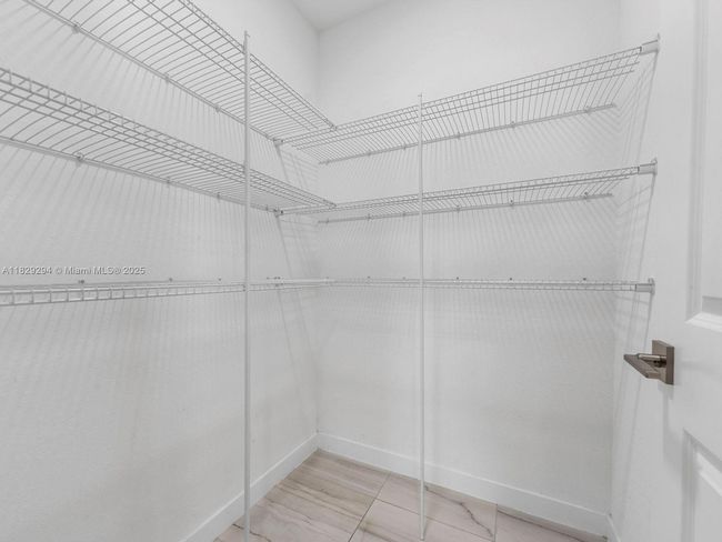619 Ne 5 Th St, House other with 5 bedrooms, 3 bathrooms and null parking in Florida City FL | Image 18
