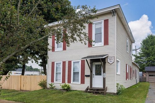 109 Waterford St, Edinboro, PA, 16412-2228 | Card Image