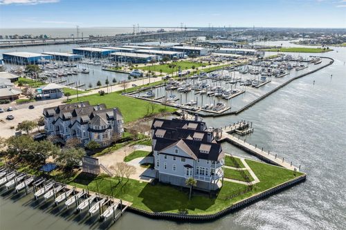 2451 Lakewood Pointe Dr, Seabrook, TX, 77586-3466 | Card Image