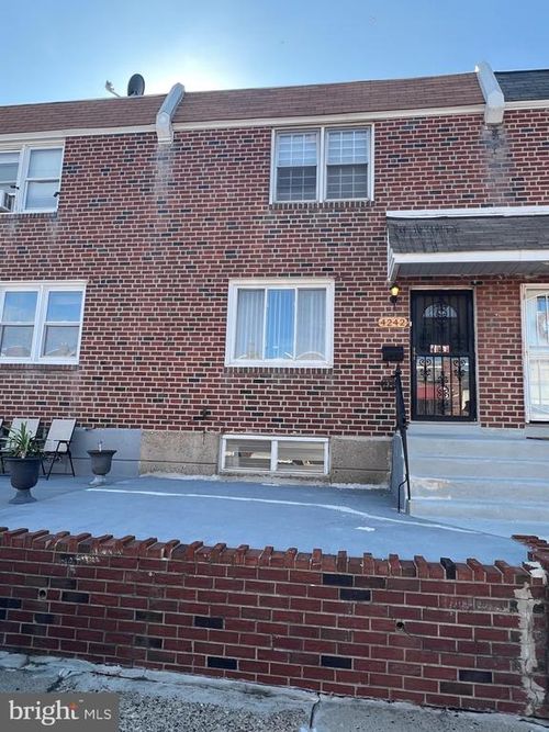 4242 Palmetto St, PHILADELPHIA, PA, 19124-4811 | Card Image