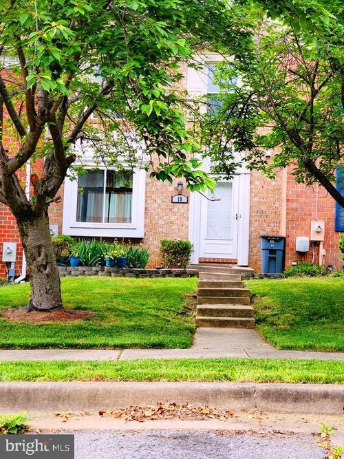 19 Island Run Ct, CATONSVILLE, MD, 21228-2442 | Card Image