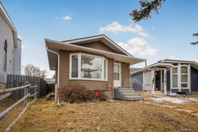 82 Tararidge Close Ne, Home with 4 bedrooms, 2 bathrooms and 4 parking in Calgary AB | Image 2