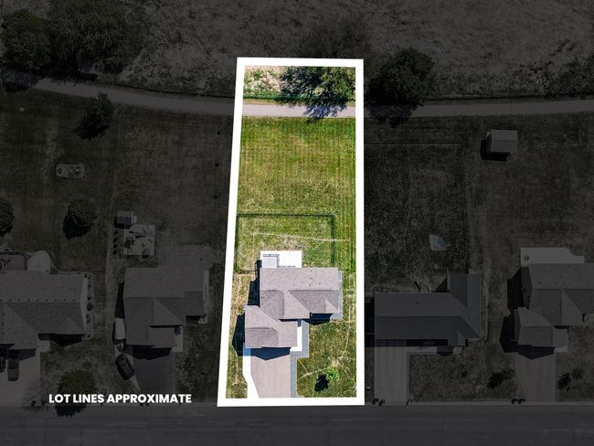 Lot Lines Approximate | Image 32
