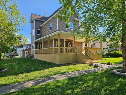 215 Sale St, Tuscola, IL, 61953-1450 | Card Image