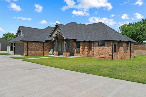 12405 Se 15th St, Choctaw, OK, 73020-7170 | Card Image