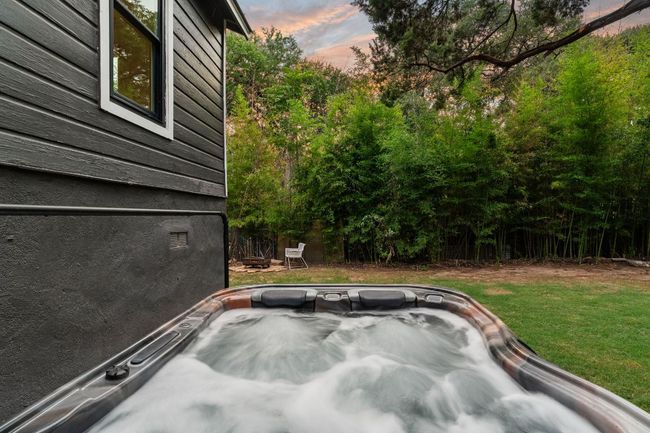 1904 S 6 Th St, House other with 2 bedrooms, 1 bathrooms and 2 parking in Austin TX | Image 17