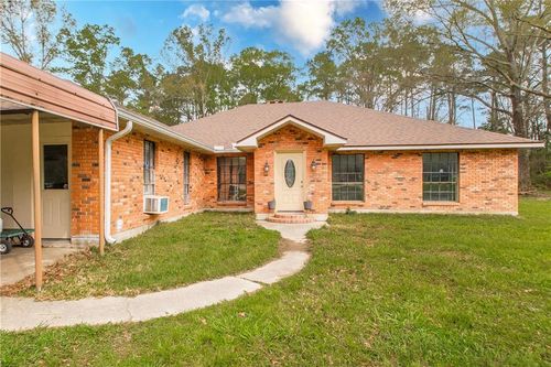 26000 Robertson Rd, Holden, LA, 70744-5615 | Card Image