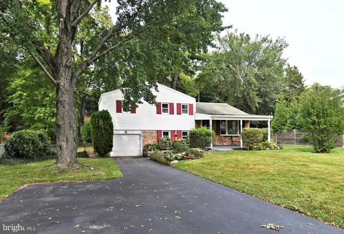 4 Arthurs Ct, PLYMOUTH MEETING, PA, 19462-2102 | Card Image