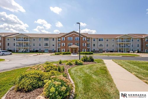 apt-120-2425 Folkways Blvd, Lincoln, NE, 68521-1084 | Card Image