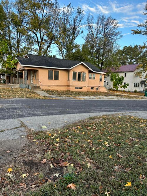 221 E State Street, Mountain Grove, MO, 65711 | Card Image