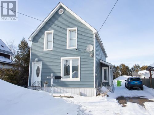 212 Wallace Terr, Sault Ste Marie, ON, P6C1K6 | Card Image