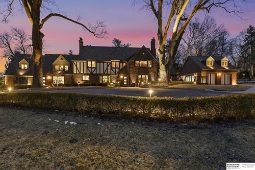 6724 Davenport St, Omaha, NE, 68132-2738 | Card Image