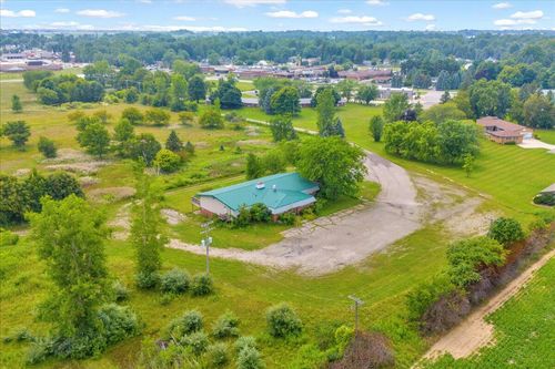 2701 Golf Course Dr, Marlette, MI, 48453-1145 | Card Image