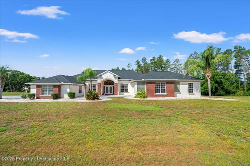 11137 Woodland Waters Blvd, WEEKI WACHEE, FL, 34613-6424 | Card Image