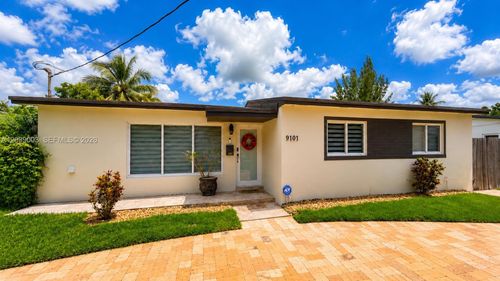 9101 Sw 16th St, Miami, FL, 33165-7807 | Card Image
