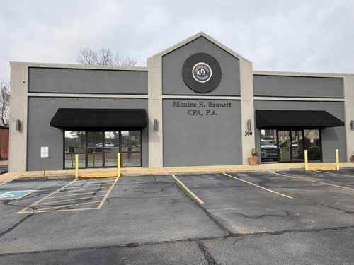 300 Perry St, Helena, AR, 72342-3325 | Card Image