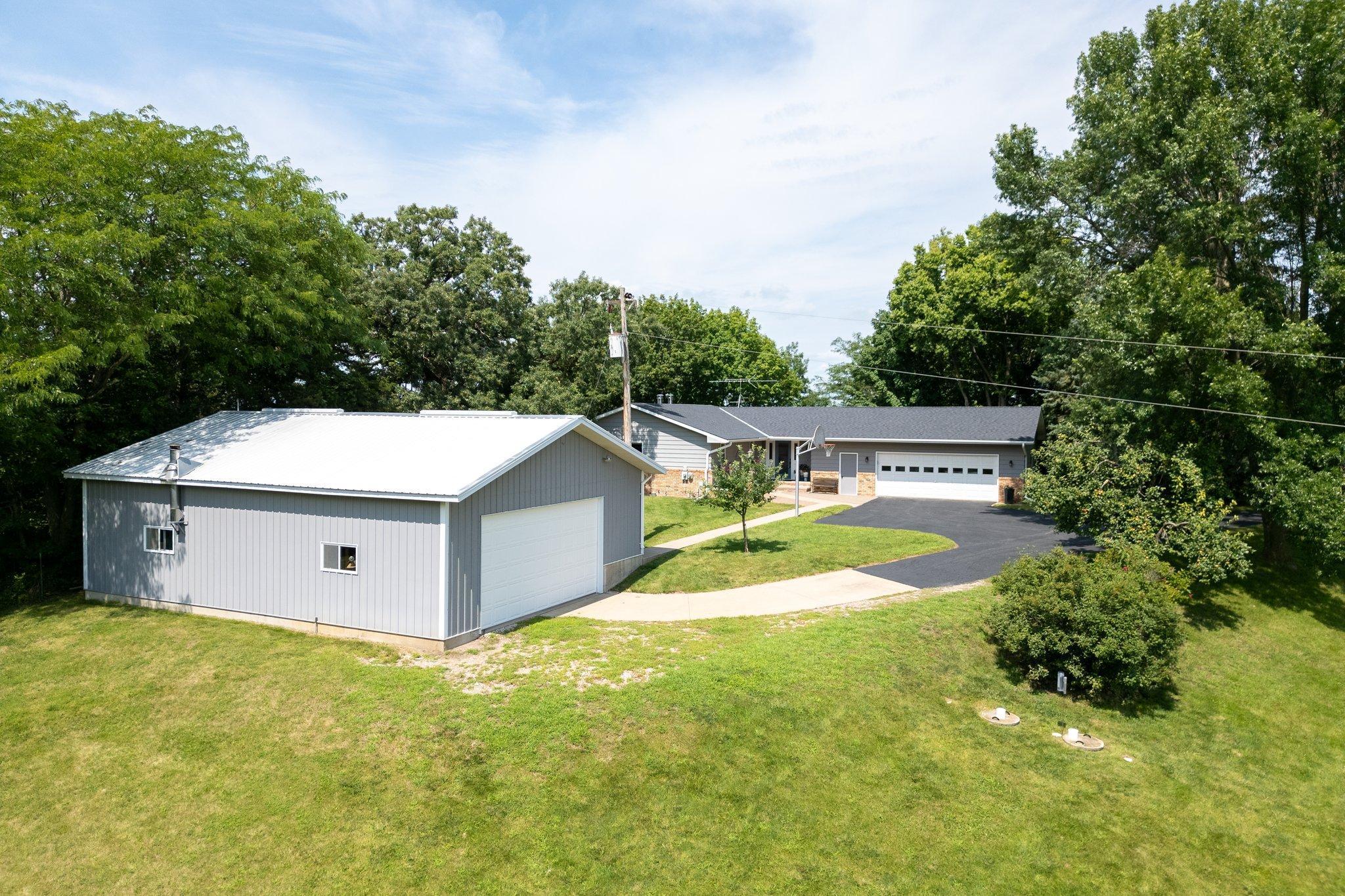 Pumpkin Hill Rd, Le Sueur, MN 56058