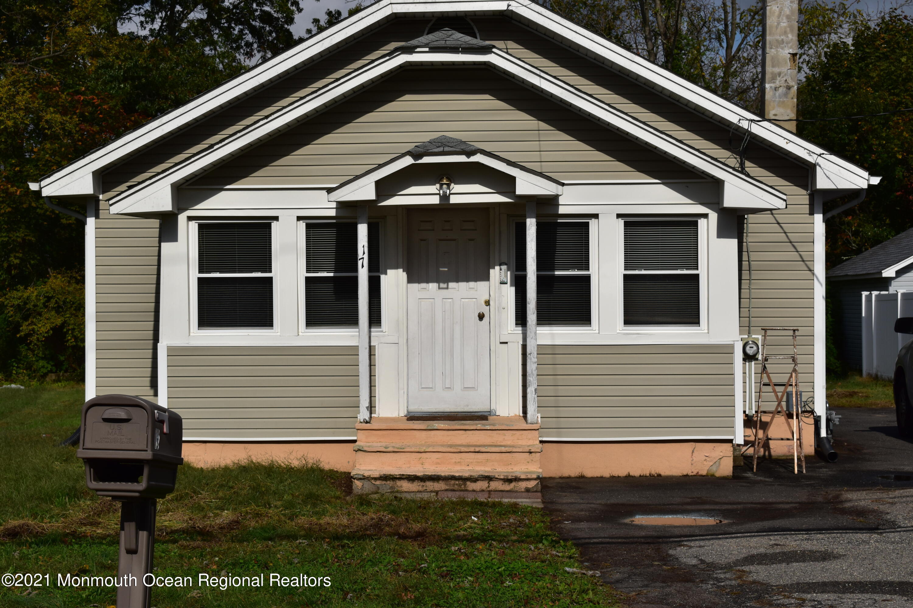 17 Clayton Avenue, Sold in Toms River Zoocasa