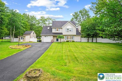 2136 Palisades Dr, Blakeslee, PA, 18610-2423 | Card Image