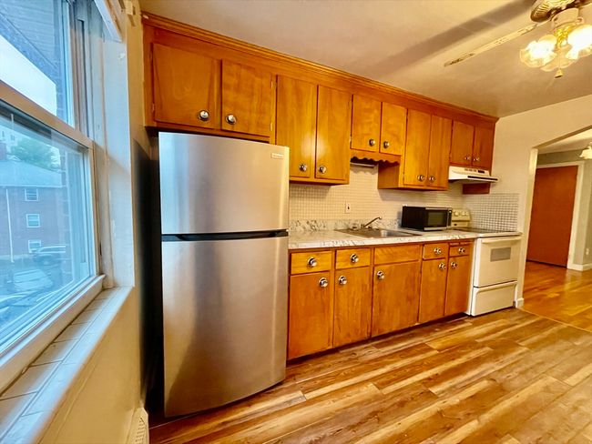 APT-9 - 39 Montvale Ave, Condo with 1 bedrooms, 1 bathrooms and 1 parking in Woburn MA | Image 8