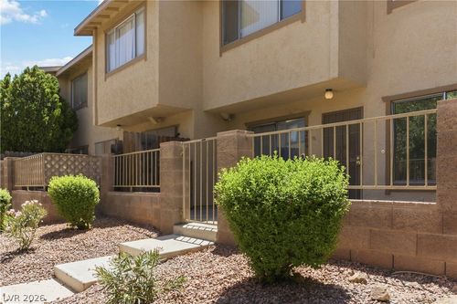 2209 Short Pine Dr, Las Vegas, NV, 89108-3418 | Card Image