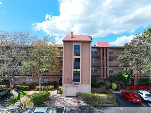 apt-301-7300 Lake Circle Dr, Margate, FL, 33063-4814 | Card Image