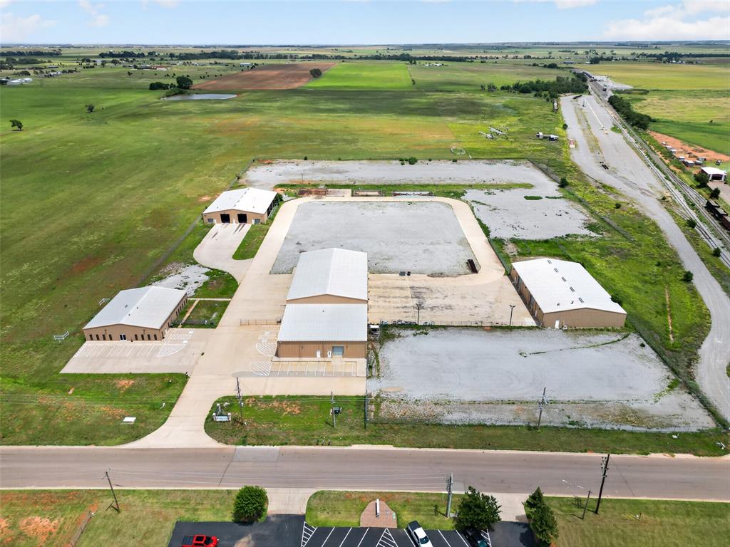 Commercial Sale in Elk City 3