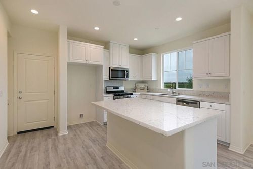 501 Turnstone Ln, Imperial Beach, CA, 91932-2159 | Card Image