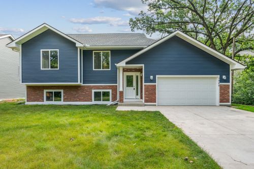 1880 Desoto St, Maplewood, MN, 55117-2408 | Card Image
