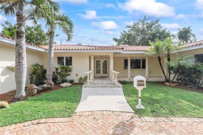 5211 Granada Blvd, House other with 4 bedrooms, 3 bathrooms and null parking in Coral Gables FL | Image 3