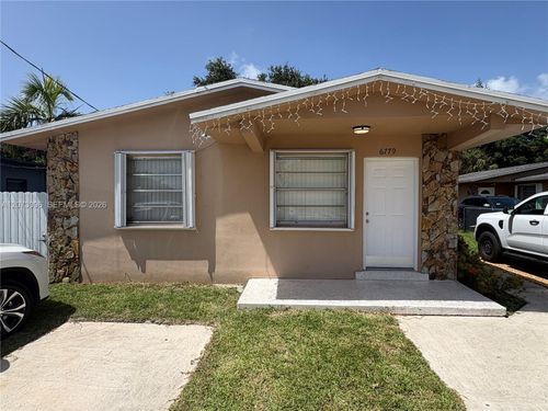 6779-6777 Sw 21st St, Miami, FL, 33155-1733 | Card Image