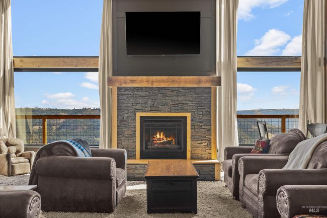 520 Valley View Dr, House other with 5 bedrooms, 4 bathrooms and null parking in Lenore ID | Image 7