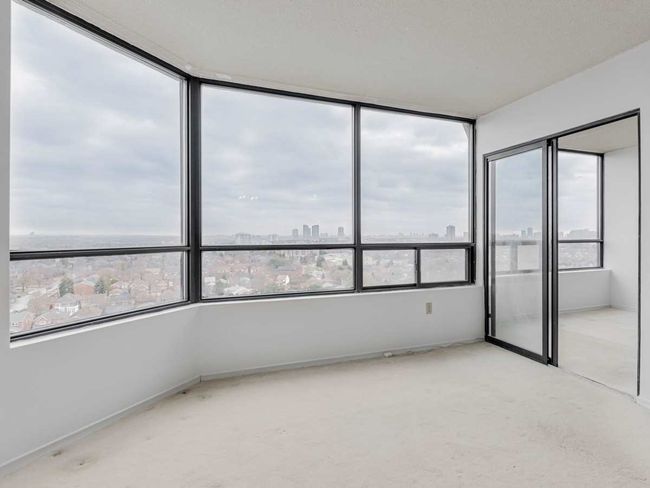 PH-206 - 7440 Bathurst St, Condo with 2 bedrooms, 2 bathrooms and 2 parking in Thornhill ON | Image 6